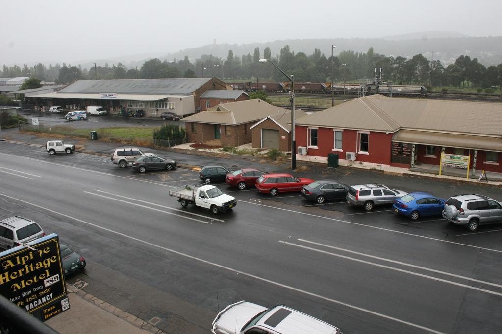 Alpine Heritage Motel Goulburn Exterior photo