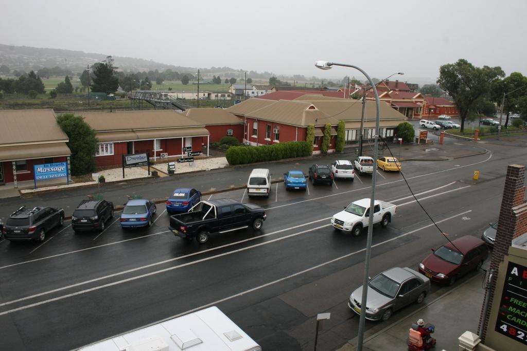 Alpine Heritage Motel Goulburn Exterior photo