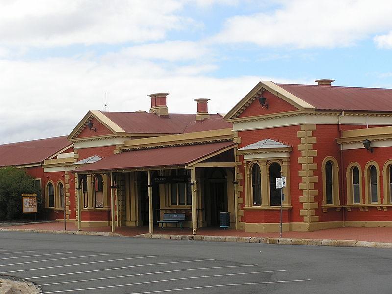 Alpine Heritage Motel Goulburn Exterior photo