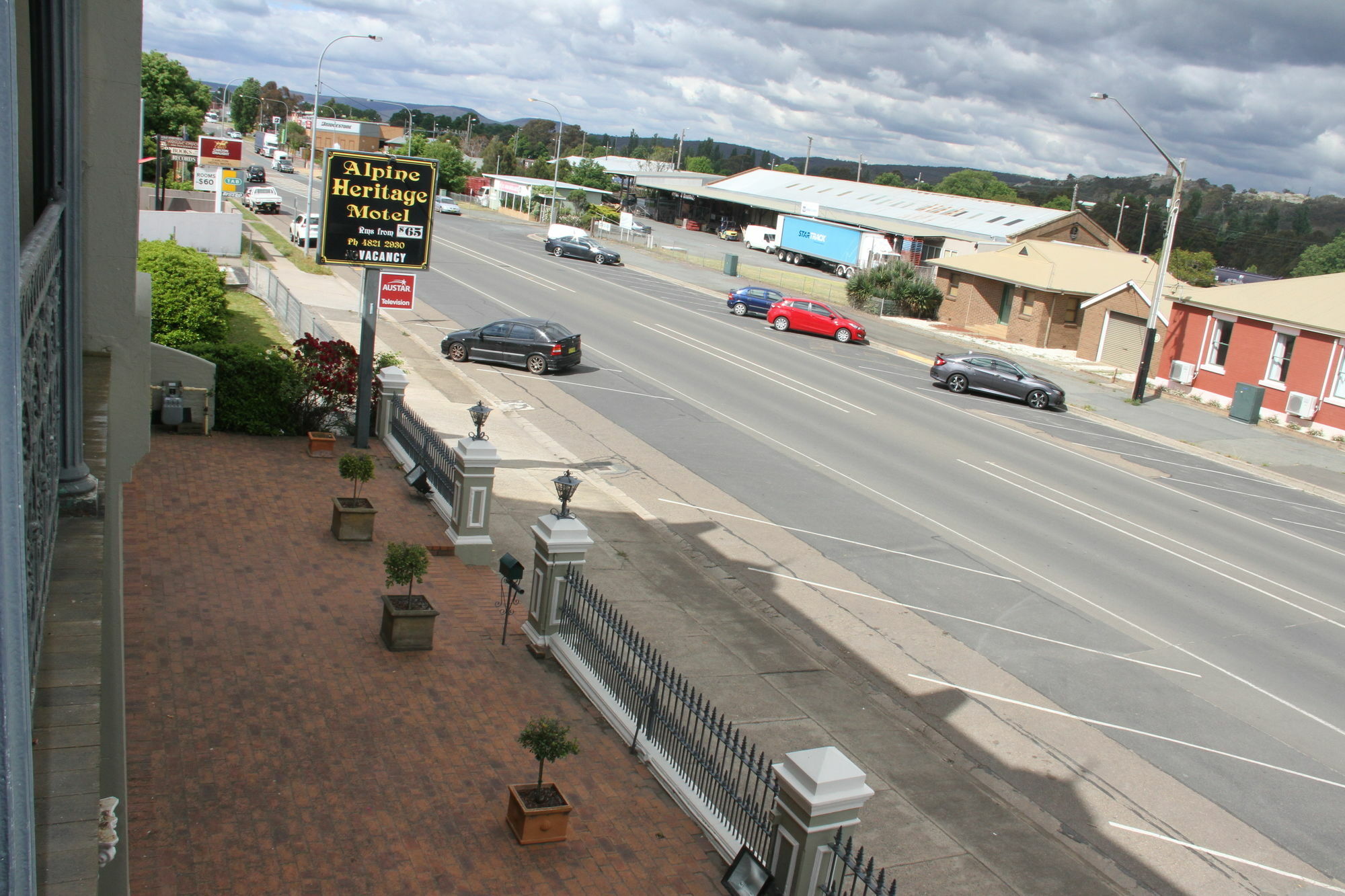 Alpine Heritage Motel Goulburn Exterior photo